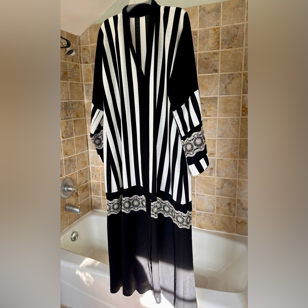 Elegant Abaya - Black and White Striped